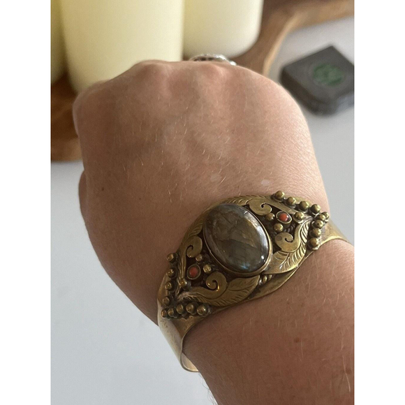 Antique Cuff Bracelet Brass Labradorite Coral Filigree Etched Scroll Work Nice! - Picture 2 of 7